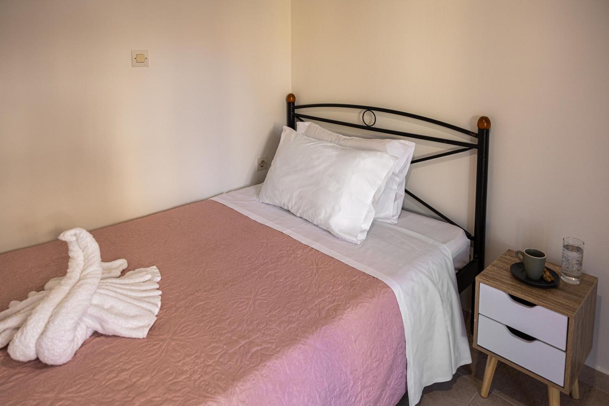 Pavlos Apartments Argostoli  Bagian luar foto