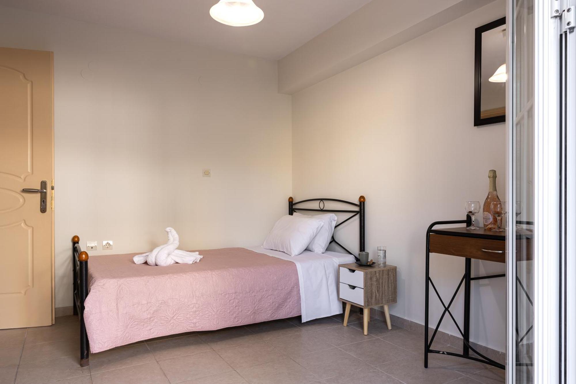 Pavlos Apartments Argostoli  Bagian luar foto